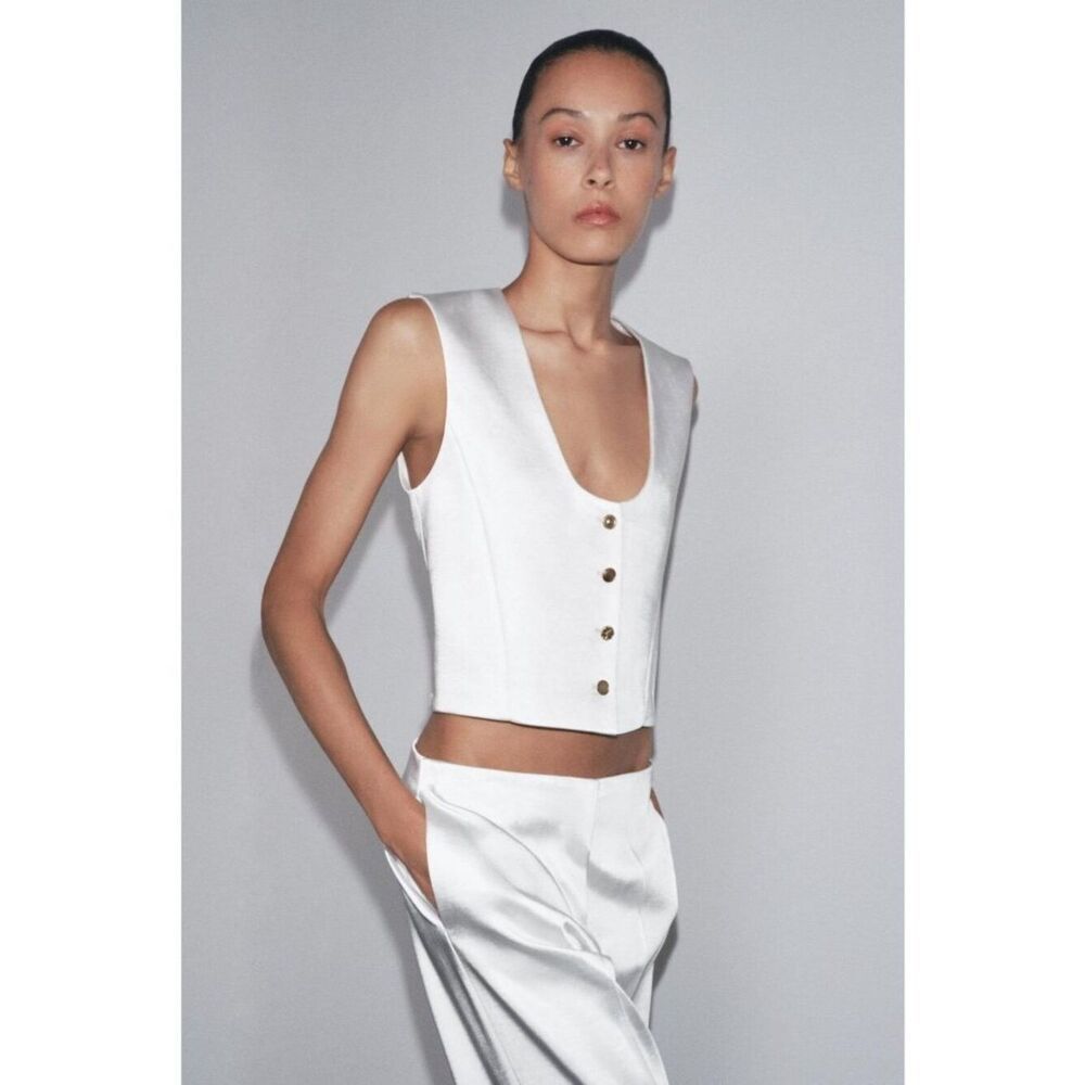 Zara Womens Vest Size S Off White Satin Cropped Scoop Neck 8299/042 NWT